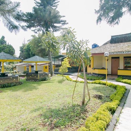 Oyo 1996 Koneng Hotel Cibodas Ngoại thất bức ảnh