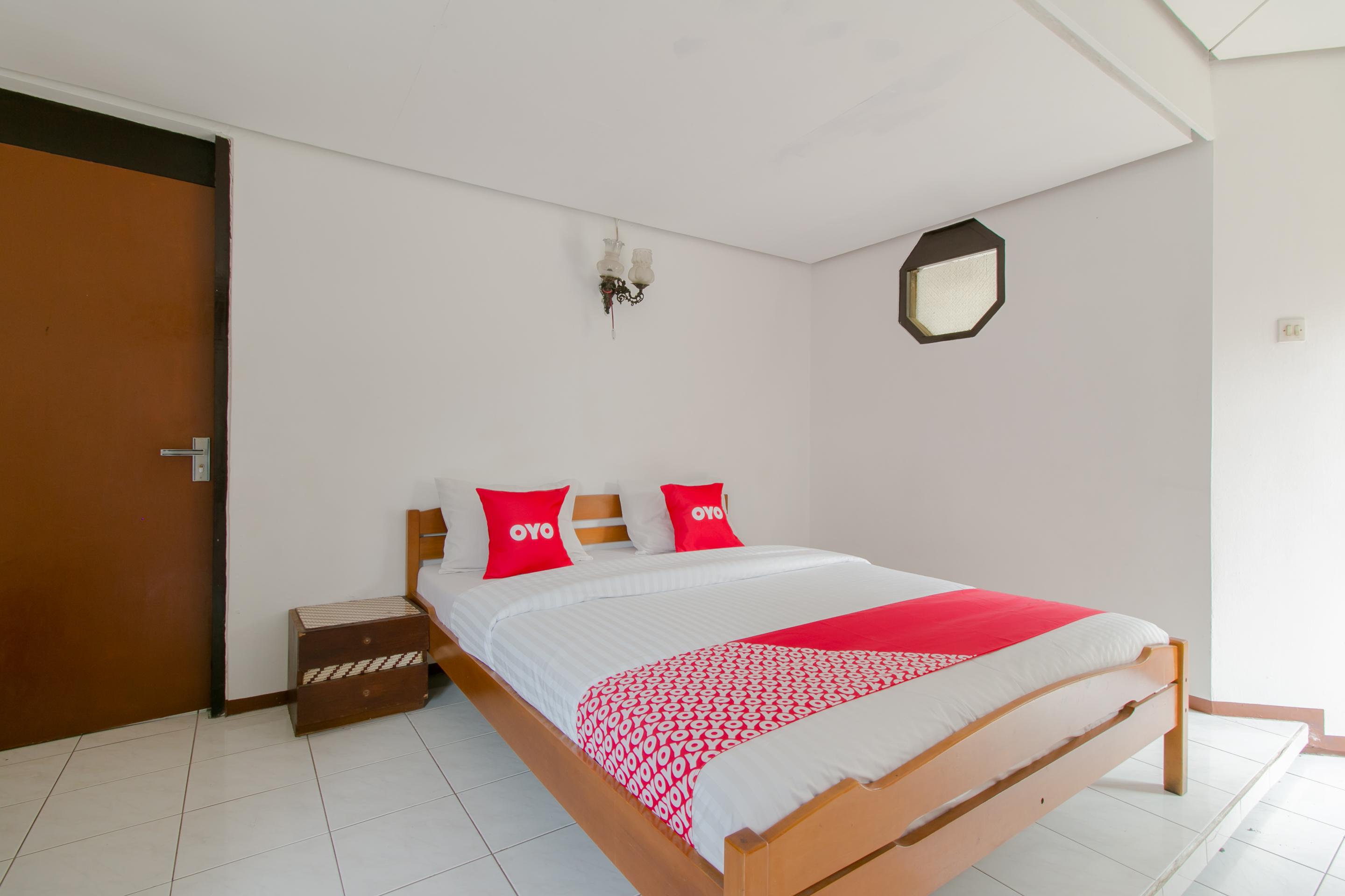 Oyo 1996 Koneng Hotel Cibodas Ngoại thất bức ảnh