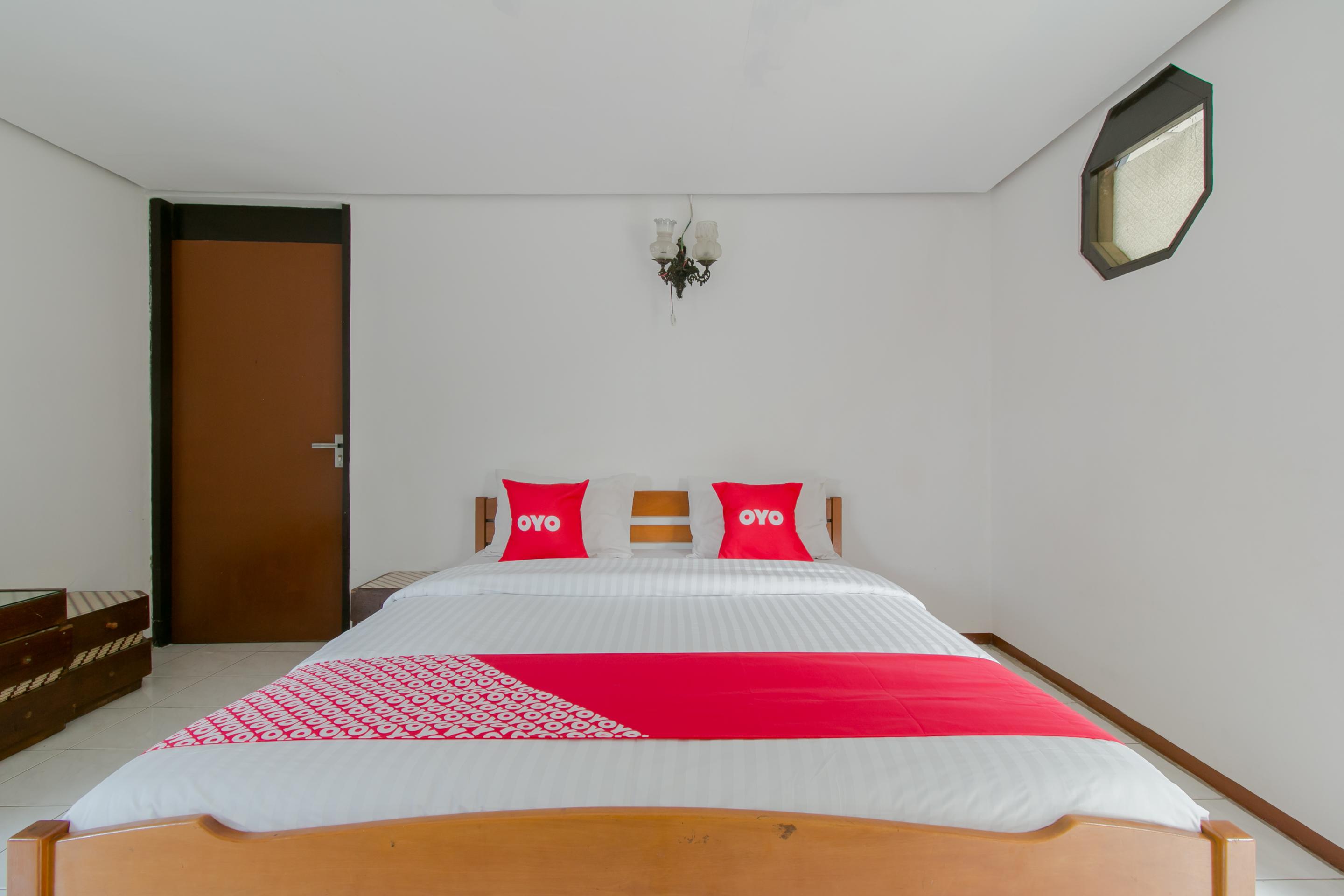 Oyo 1996 Koneng Hotel Cibodas Ngoại thất bức ảnh