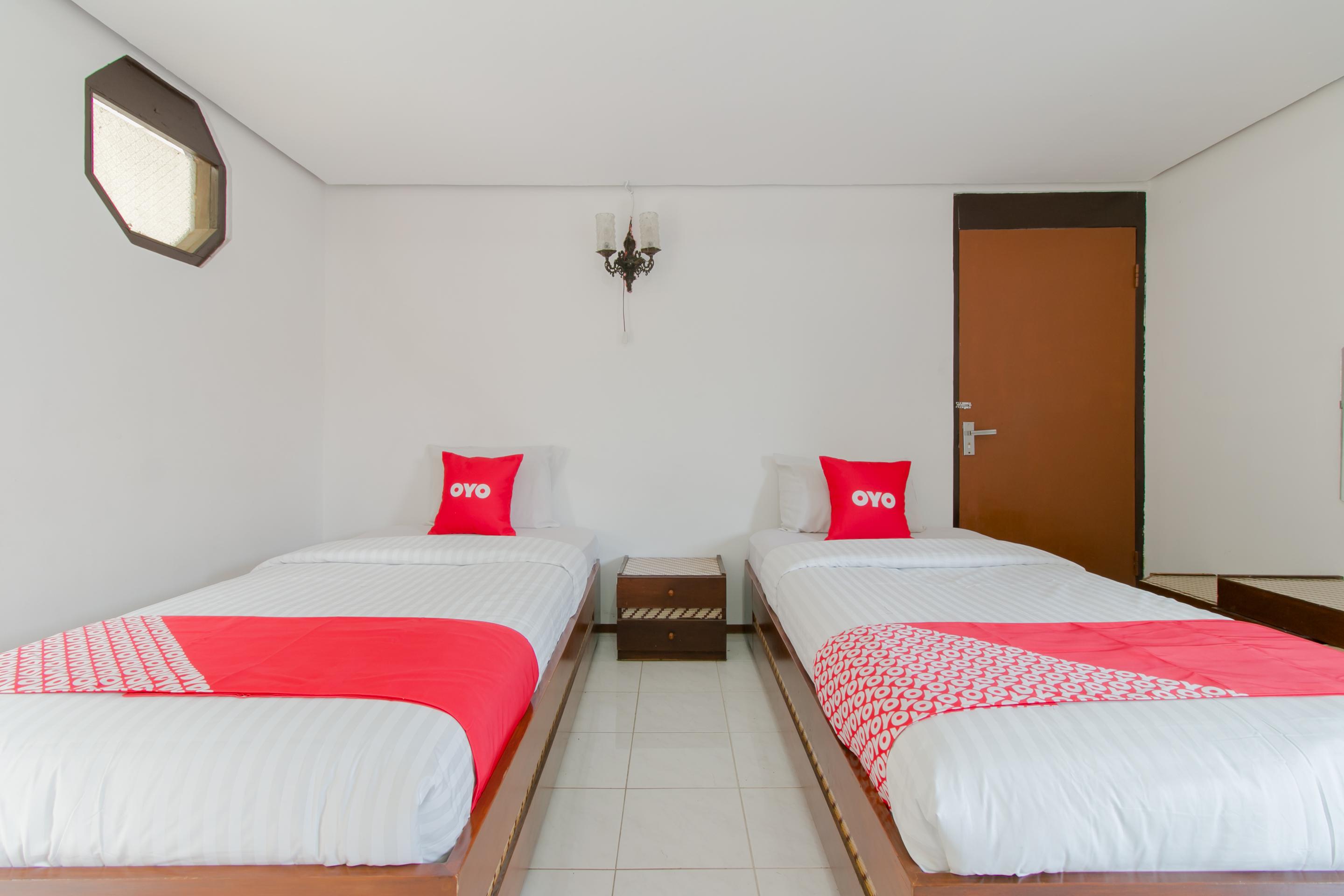 Oyo 1996 Koneng Hotel Cibodas Ngoại thất bức ảnh