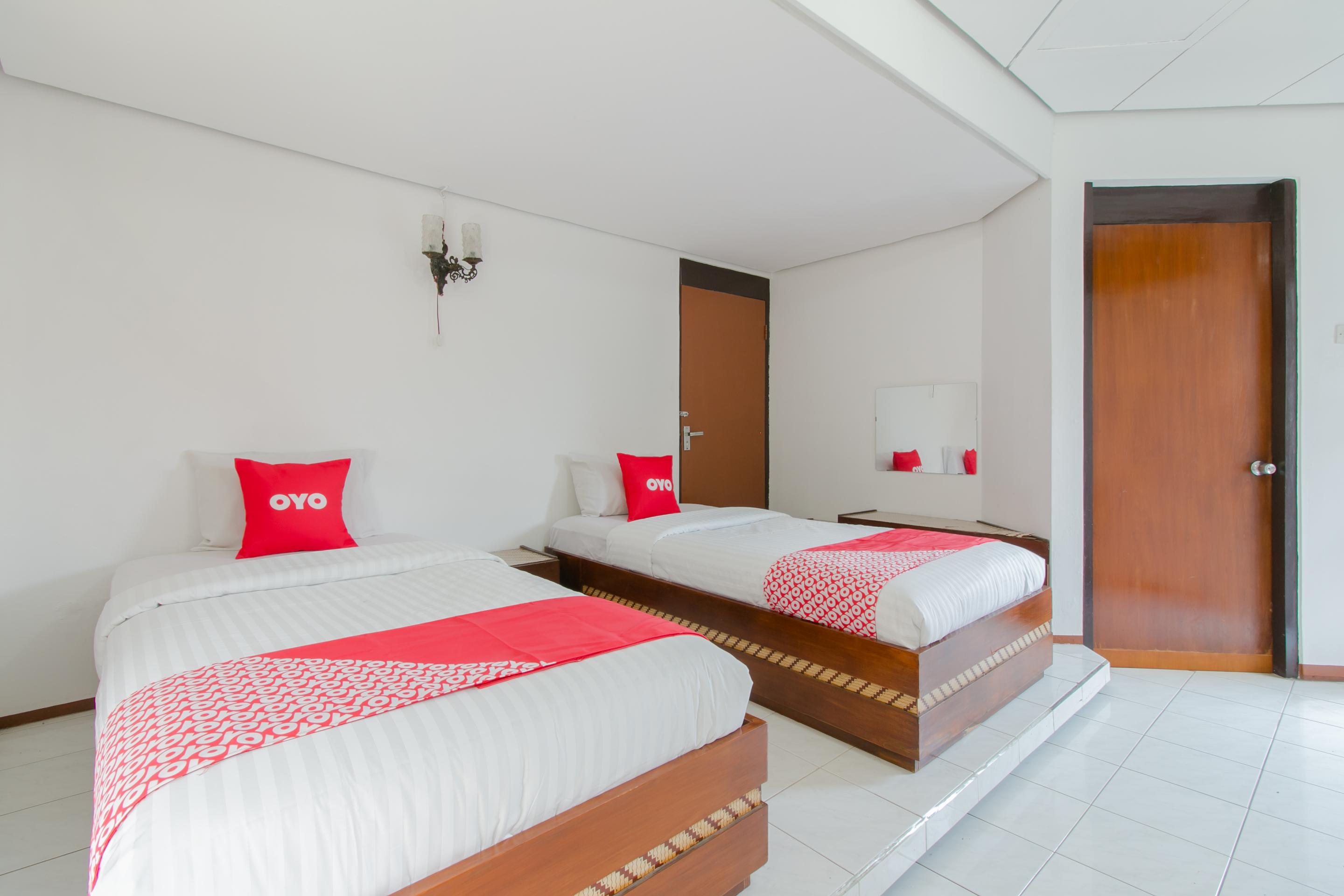 Oyo 1996 Koneng Hotel Cibodas Ngoại thất bức ảnh