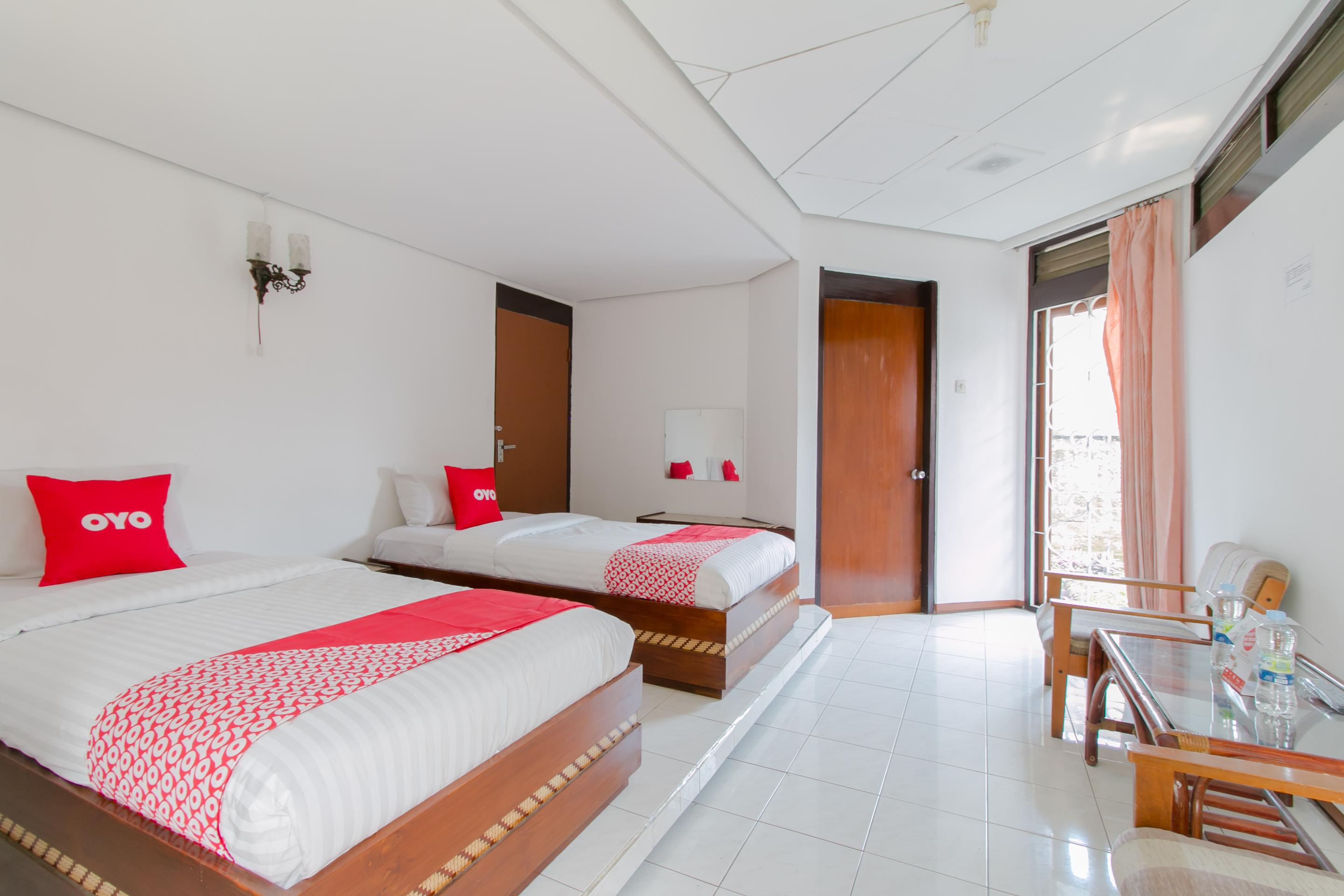 Oyo 1996 Koneng Hotel Cibodas Ngoại thất bức ảnh