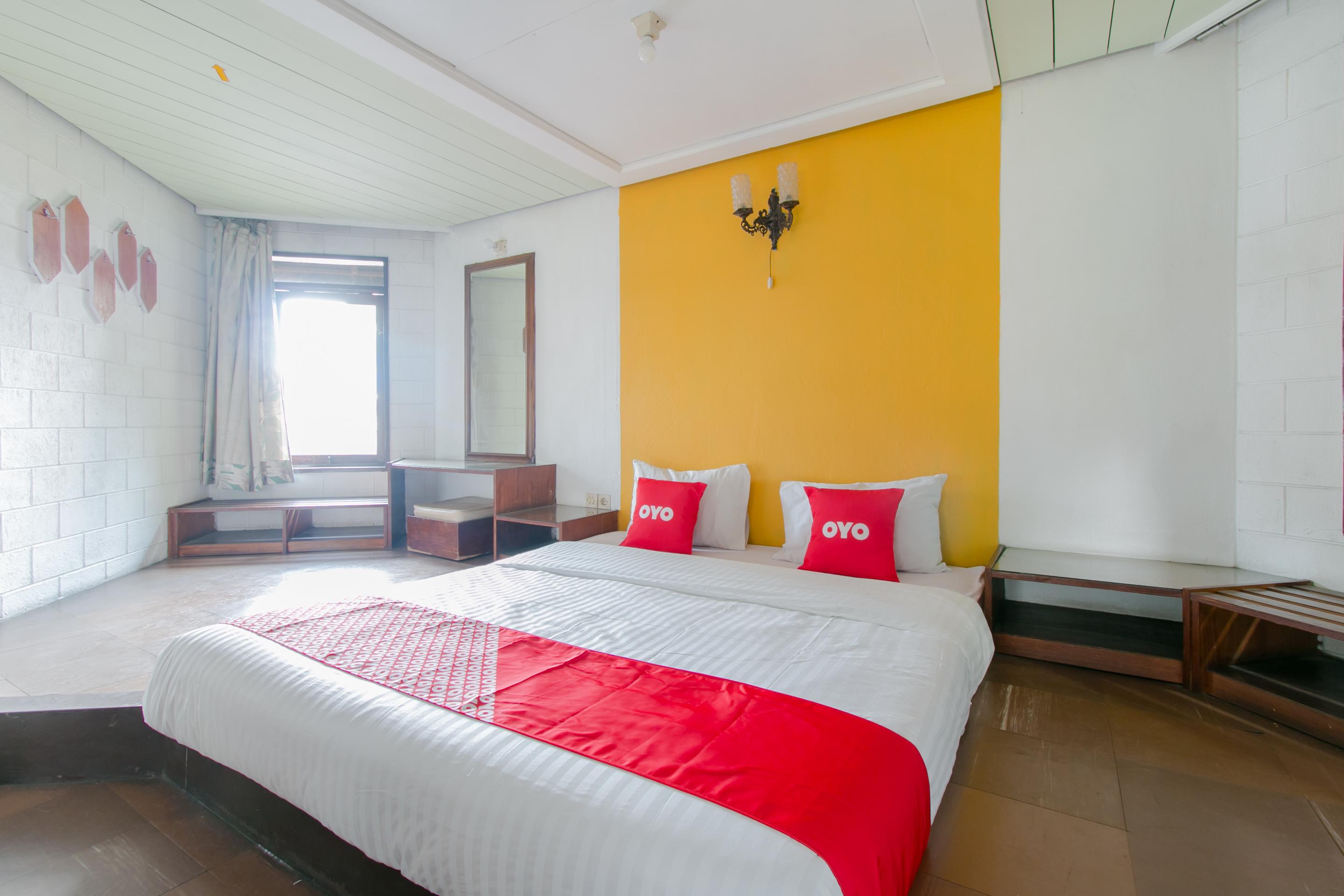 Oyo 1996 Koneng Hotel Cibodas Ngoại thất bức ảnh