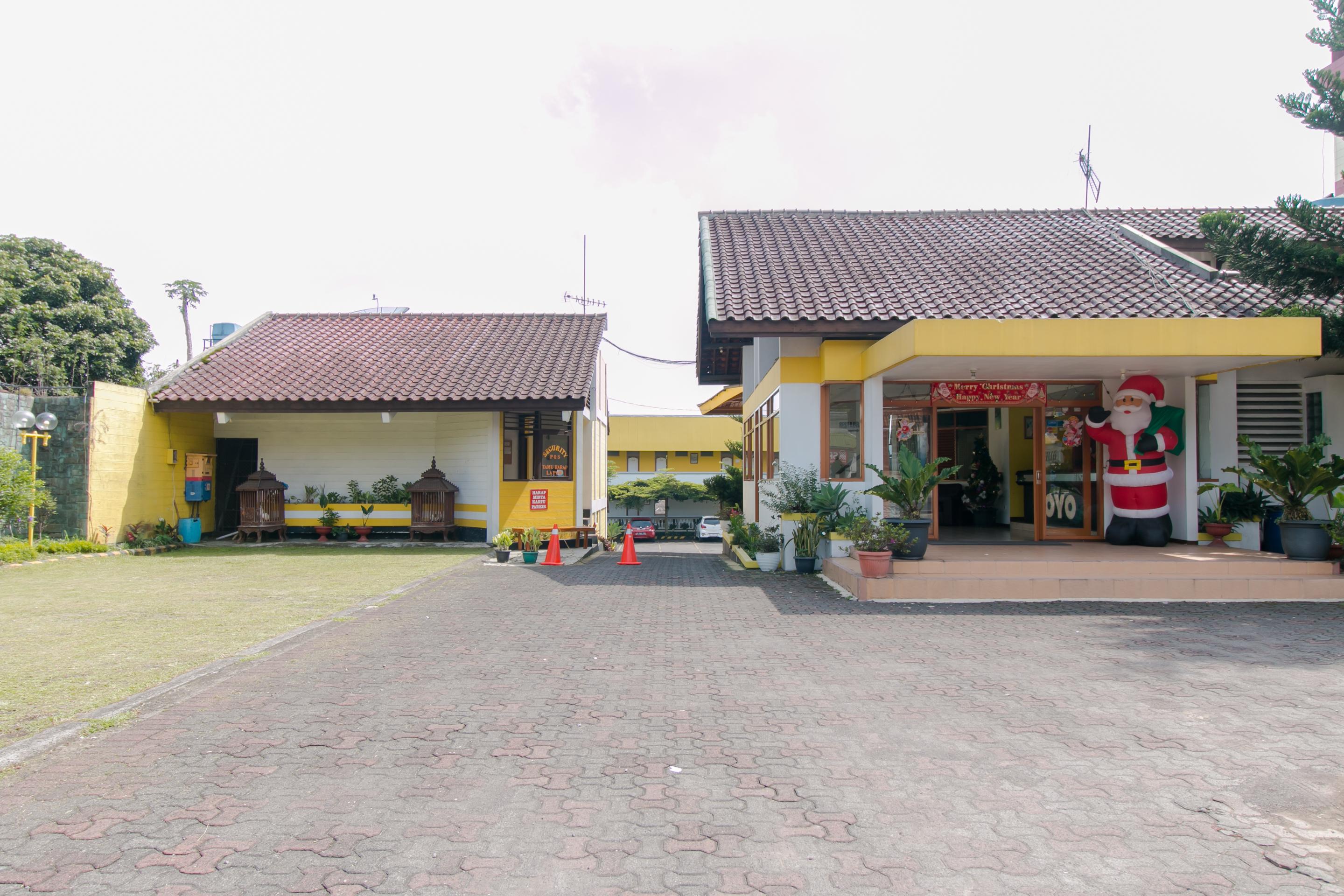 Oyo 1996 Koneng Hotel Cibodas Ngoại thất bức ảnh