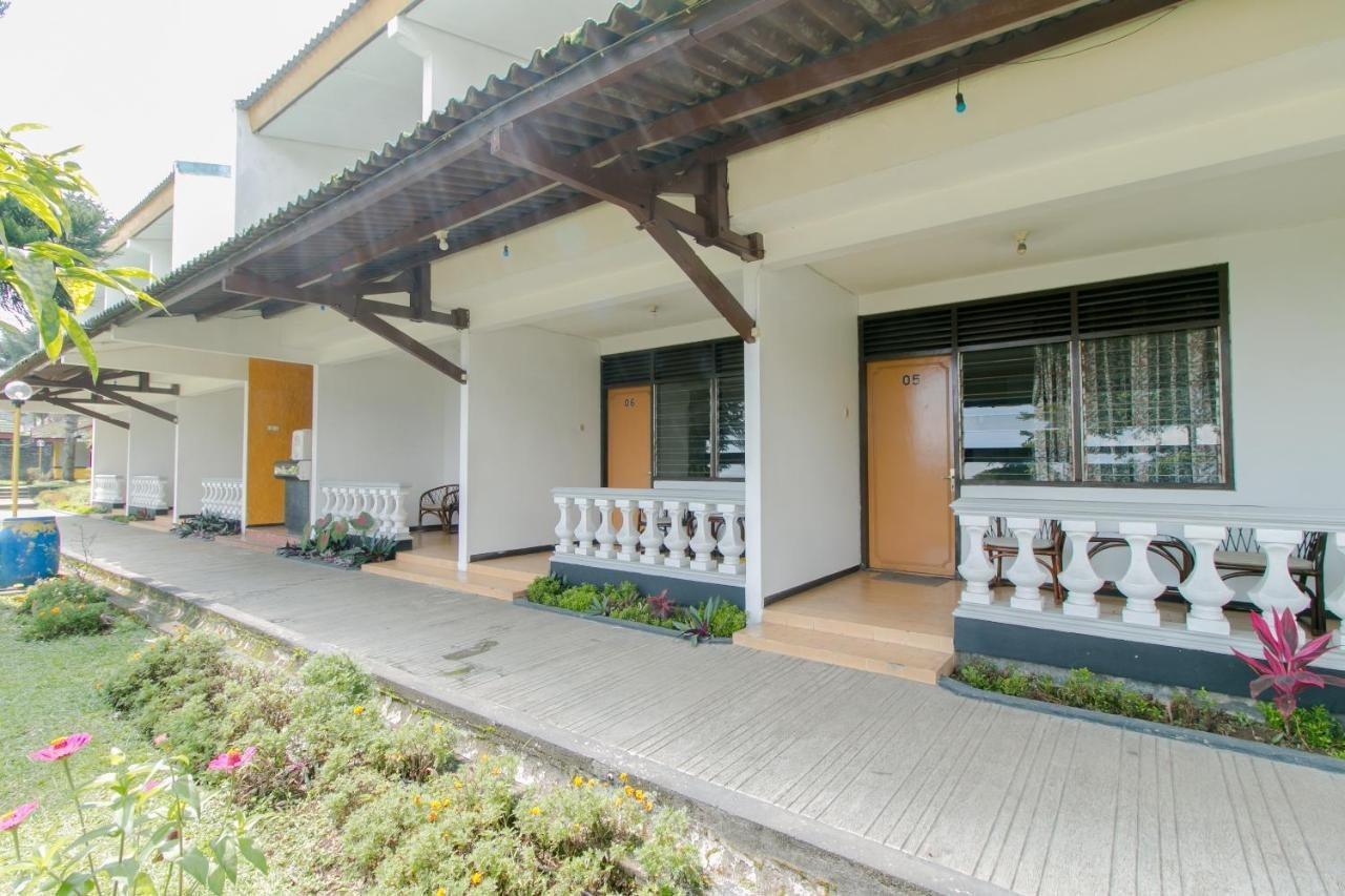 Oyo 1996 Koneng Hotel Cibodas Ngoại thất bức ảnh