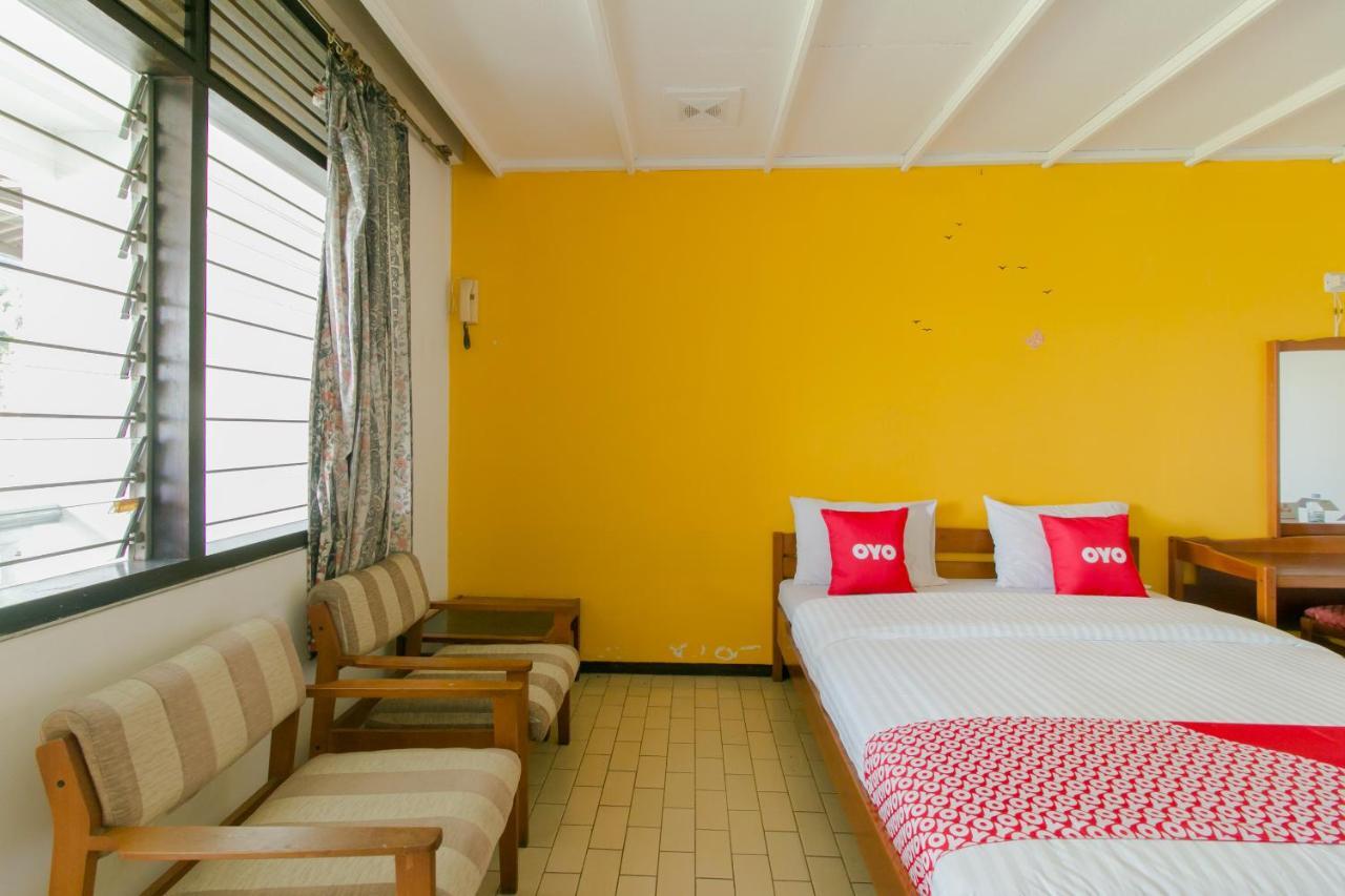 Oyo 1996 Koneng Hotel Cibodas Ngoại thất bức ảnh